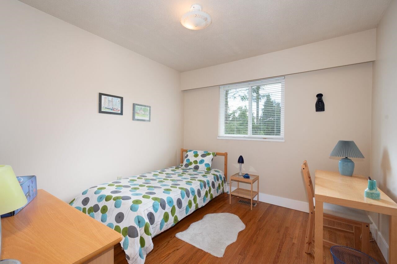 521 Chapman Avenue - Coquitlam West Single Family Residence for Sale, 5 Bedrooms (R3003098) #25