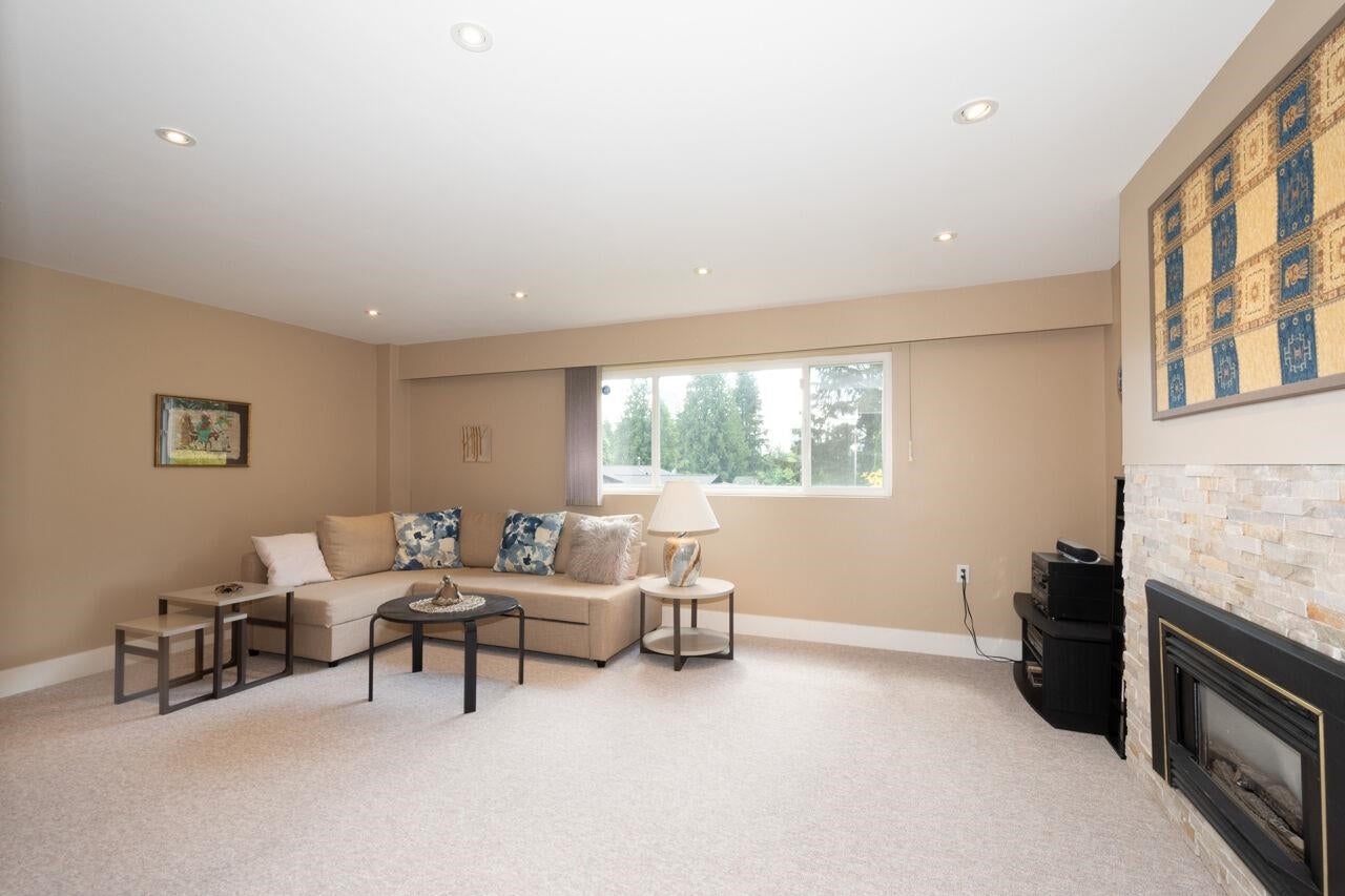 521 Chapman Avenue - Coquitlam West Single Family Residence for Sale, 5 Bedrooms (R3003098) #27