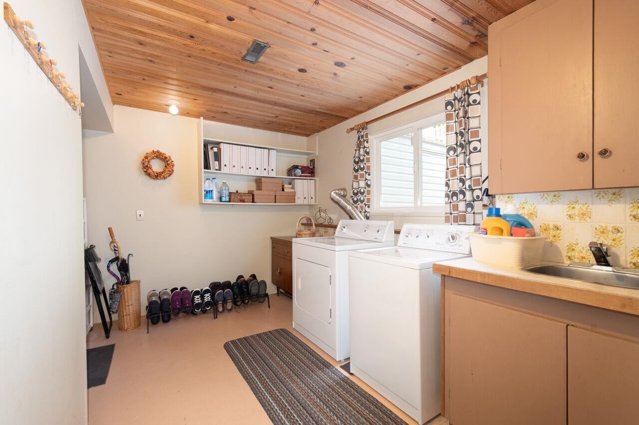 521 Chapman Avenue - Coquitlam West Single Family Residence for Sale, 5 Bedrooms (R3003098) #33