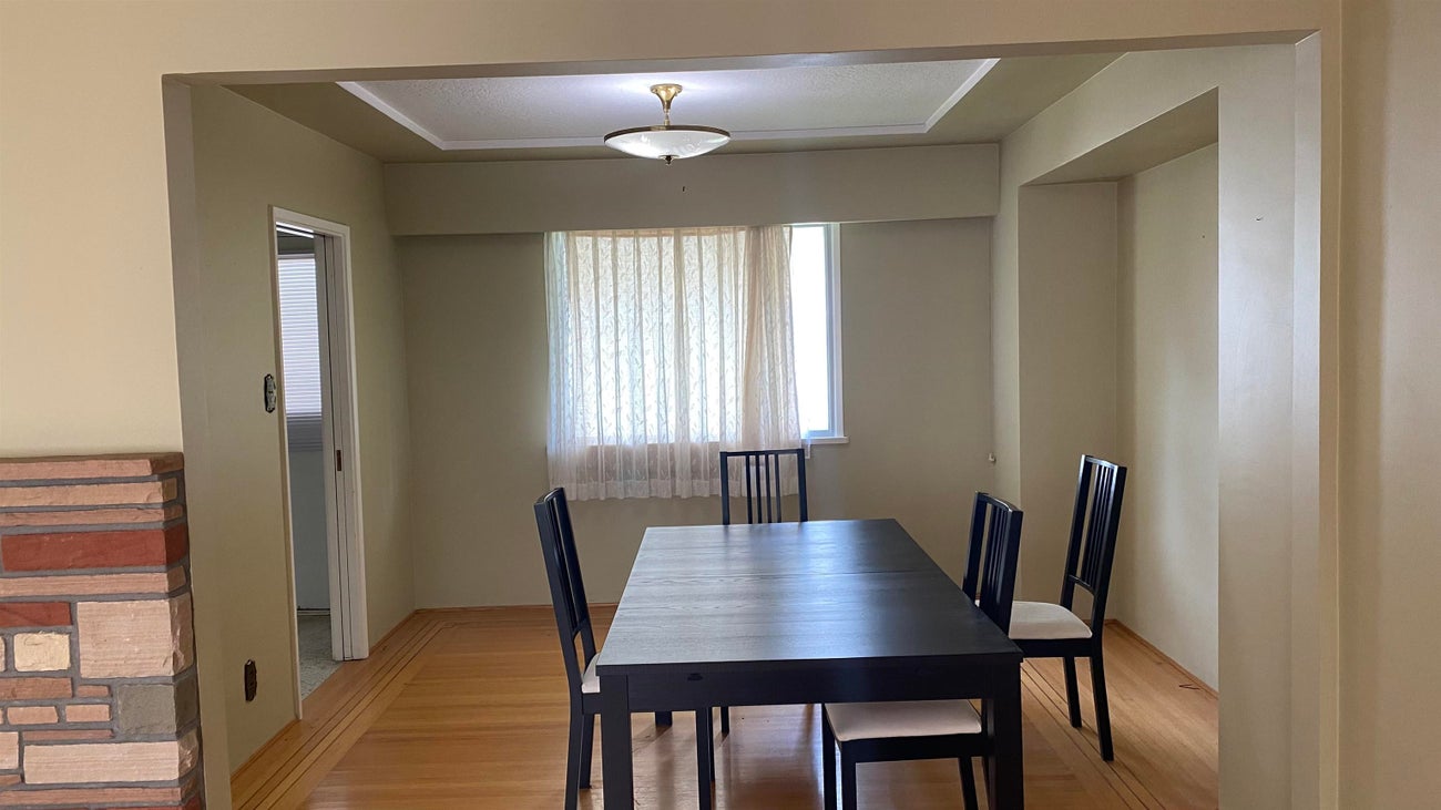 609 Madore Avenue - Coquitlam West Single Family Residence for Sale, 3 Bedrooms (R3003480) #5