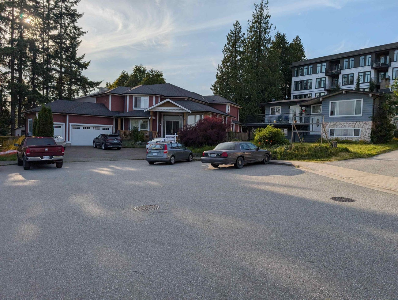 701 Delestre Avenue - Coquitlam West Single Family Residence for Sale, 9 Bedrooms (R3003997) #31