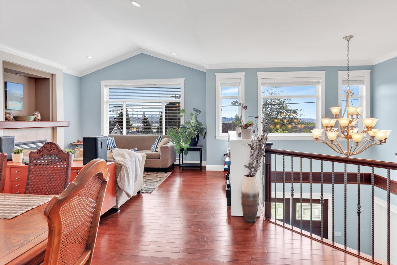 943 Harris Avenue - Maillardville Single Family Residence for Sale, 8 Bedrooms (R3004394) #4