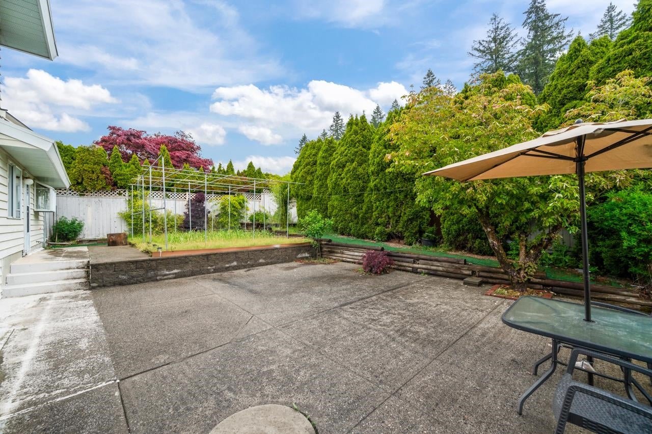 394 Hickey Drive - Coquitlam East Single Family Residence for Sale, 4 Bedrooms (R3004635) #14