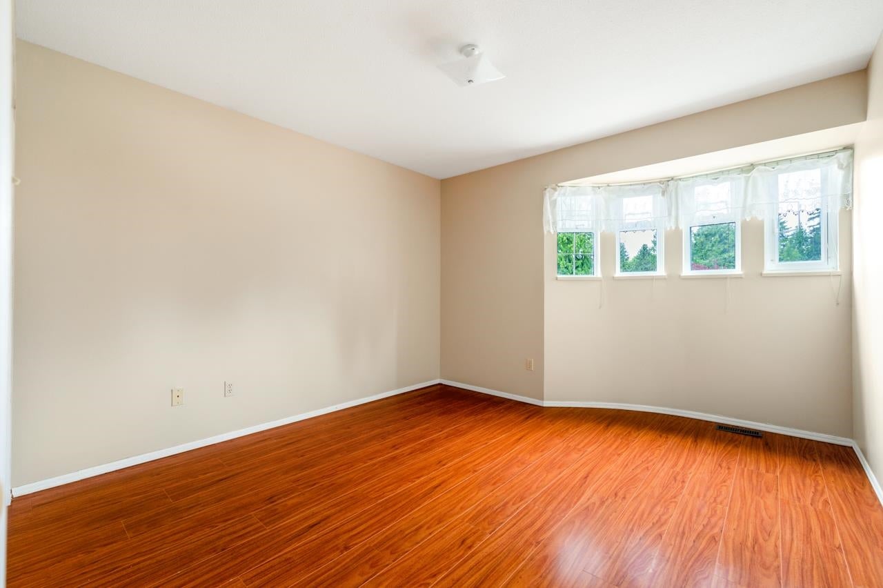 394 Hickey Drive - Coquitlam East Single Family Residence for Sale, 4 Bedrooms (R3004635) #15