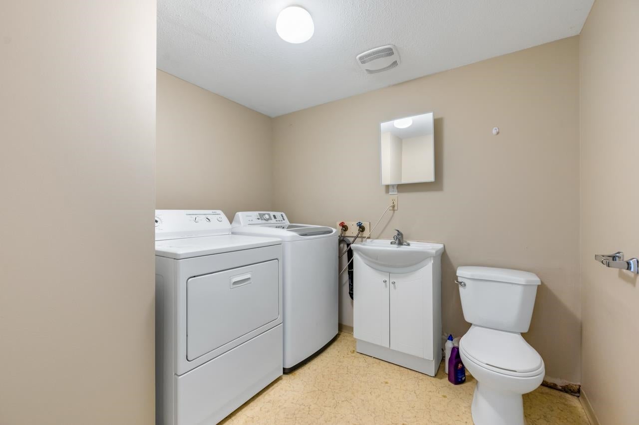 394 Hickey Drive - Coquitlam East Single Family Residence for Sale, 4 Bedrooms (R3004635) #19