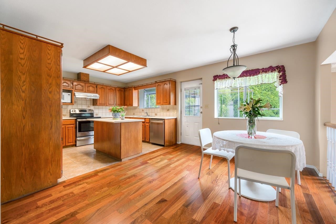 394 Hickey Drive - Coquitlam East Single Family Residence for Sale, 4 Bedrooms (R3004635) #23