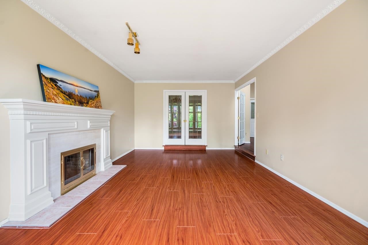 394 Hickey Drive - Coquitlam East Single Family Residence for Sale, 4 Bedrooms (R3004635) #3