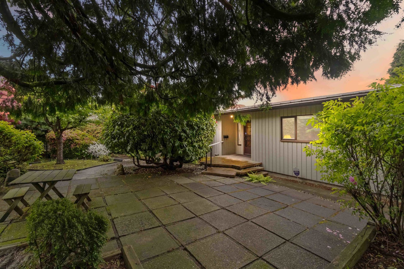 944 Stewart Avenue - Maillardville Single Family Residence for Sale, 3 Bedrooms (R3005026) #2