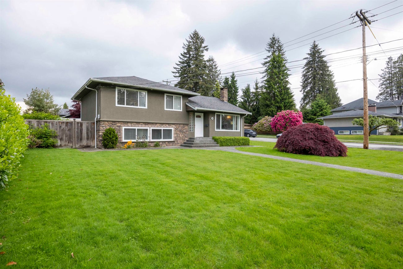 1009 Foster Avenue - Central Coquitlam Single Family Residence for Sale, 5 Bedrooms (R3005642) #1