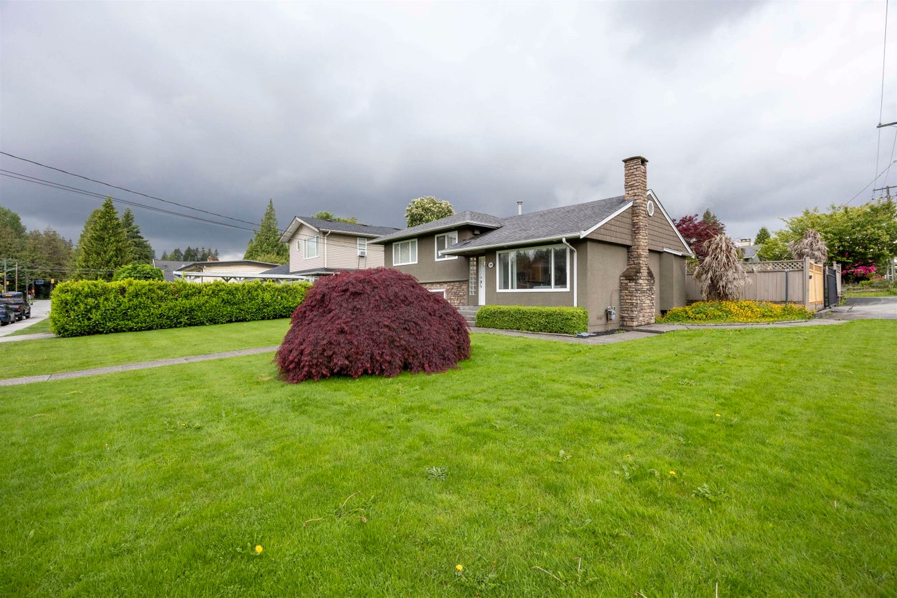 1009 Foster Avenue - Central Coquitlam Single Family Residence for Sale, 5 Bedrooms (R3005642)# - 2