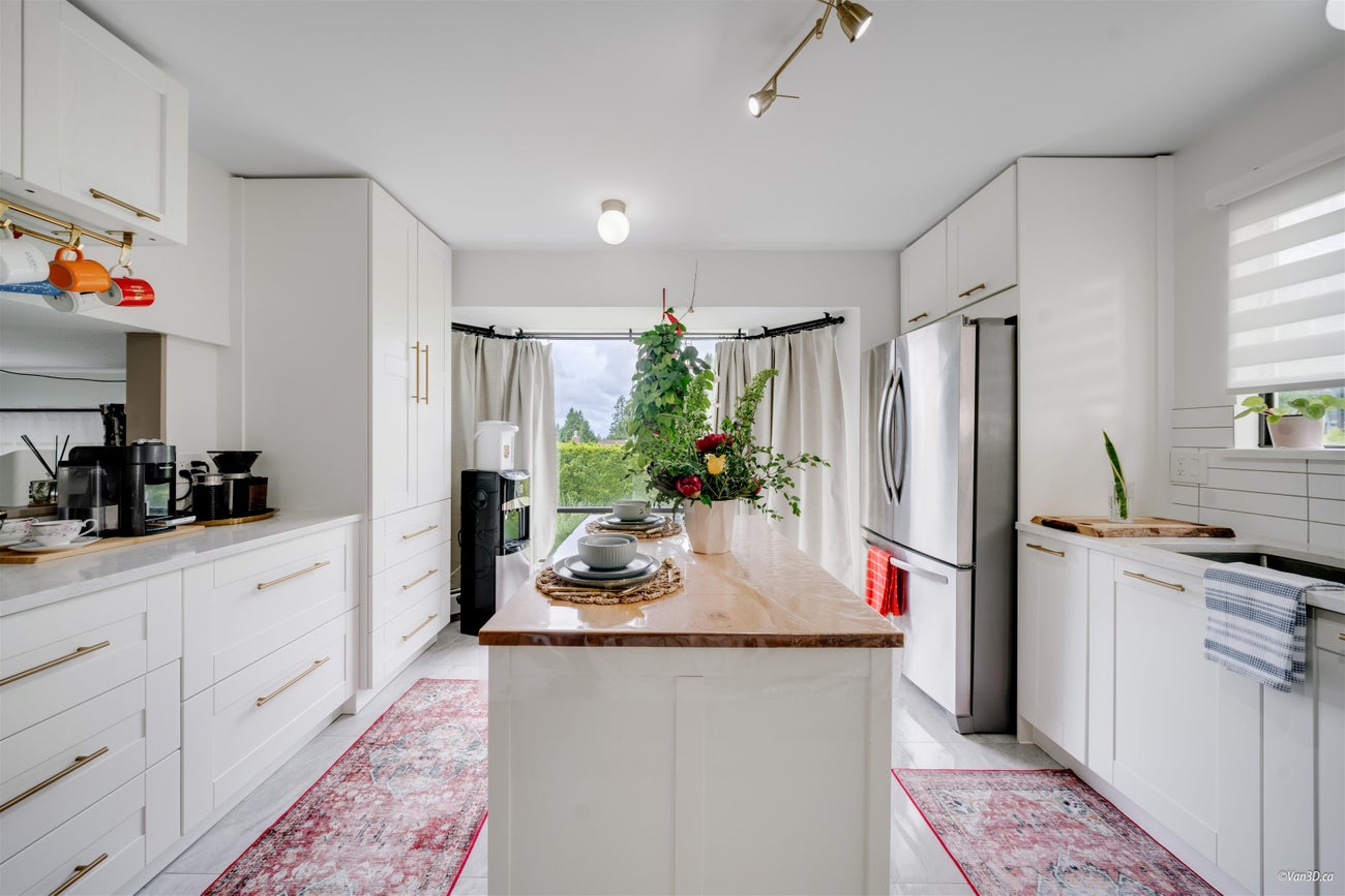 378 Balfour Drive - Coquitlam East Single Family Residence for Sale, 3 Bedrooms (R3006295) #10