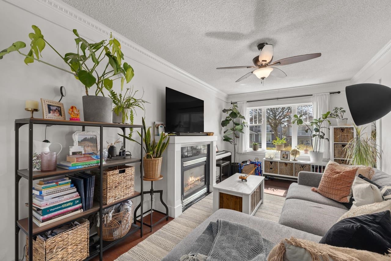 4255 Dundas Street - Vancouver Heights Single Family Residence for Sale, 5 Bedrooms (R3006711) #4