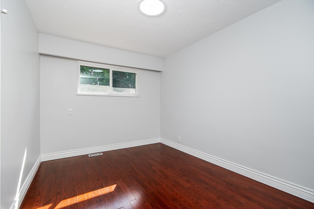 7522 Mark Crescent - Government Road Single Family Residence for Sale, 6 Bedrooms (R3006713) #19