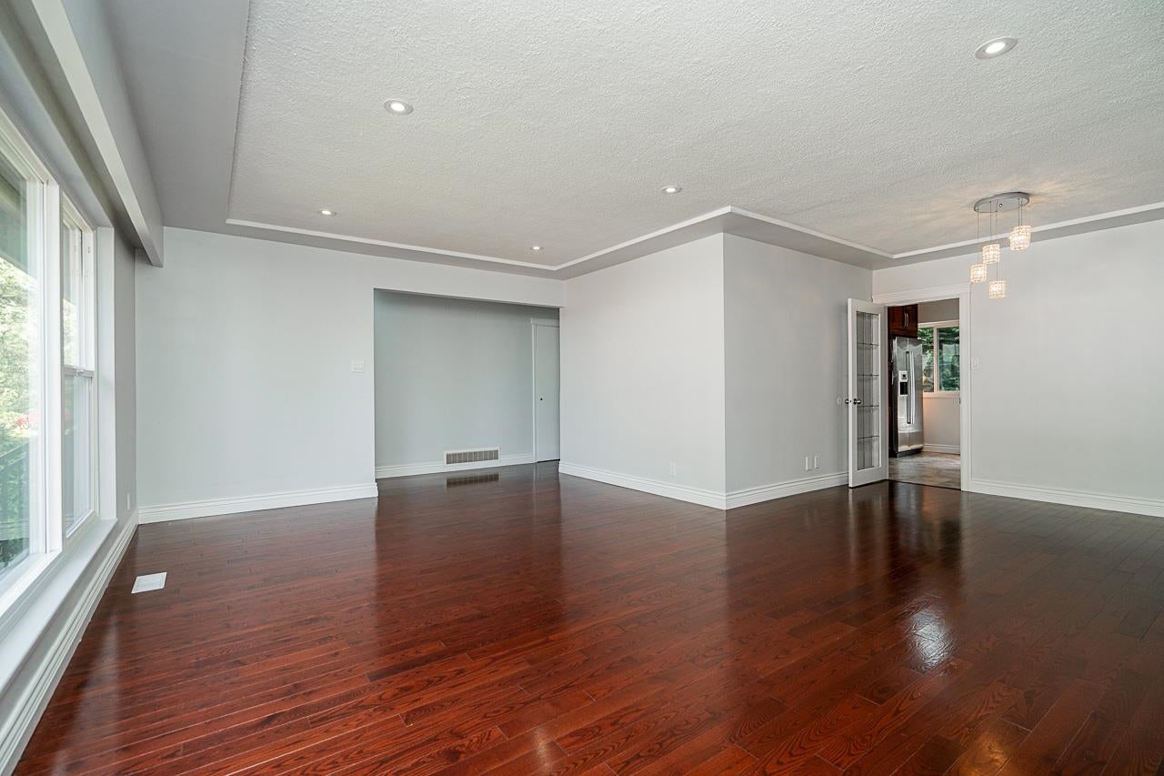 7522 Mark Crescent - Government Road Single Family Residence for Sale, 6 Bedrooms (R3006713) #7
