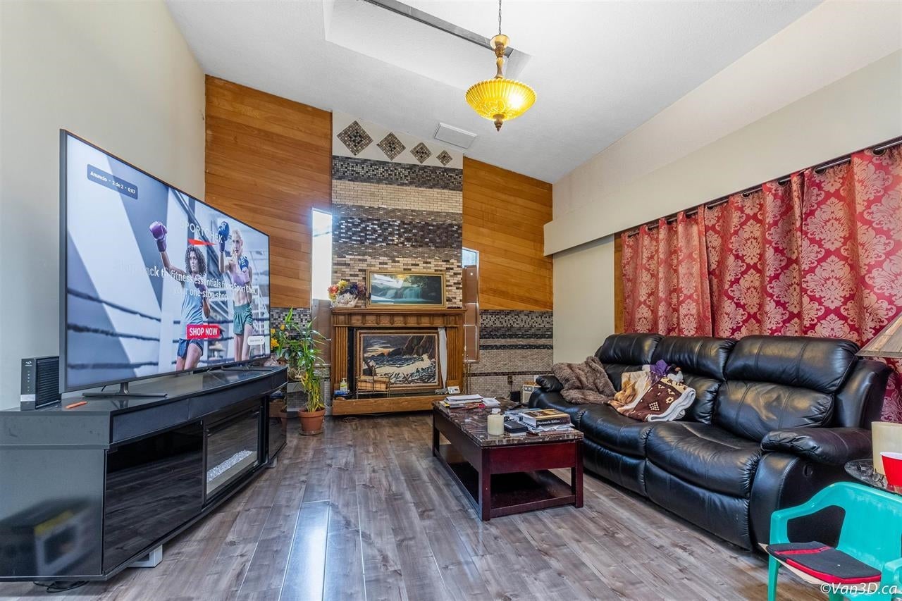 8246 Burnlake Drive - Government Road Single Family Residence for Sale, 6 Bedrooms (R3007412) #10