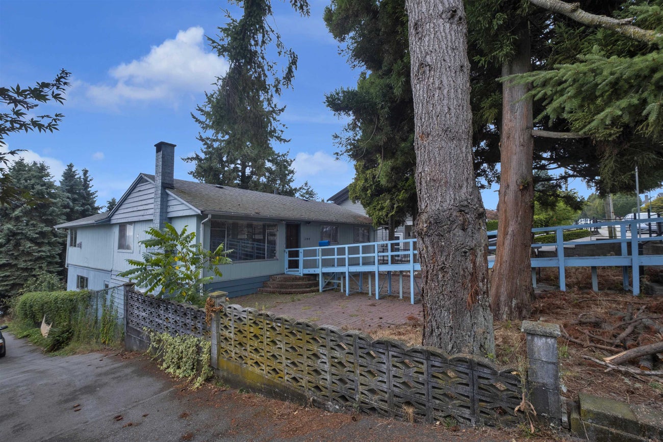 1144 Rochester Avenue - Maillardville Single Family Residence for Sale, 4 Bedrooms (R3007448) #3