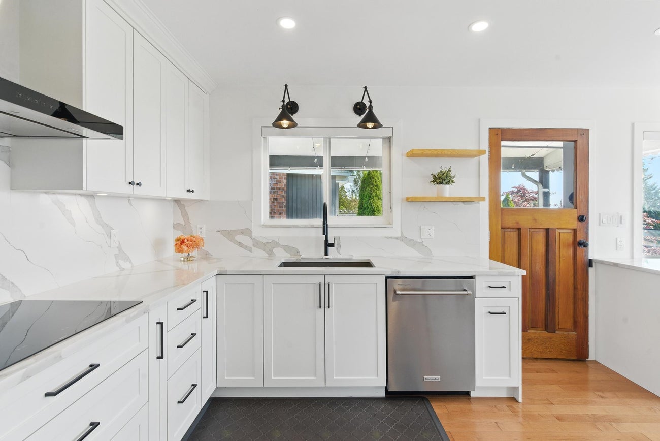 2661 Rogate Avenue - Coquitlam East Single Family Residence for Sale, 5 Bedrooms (R3008142) #12