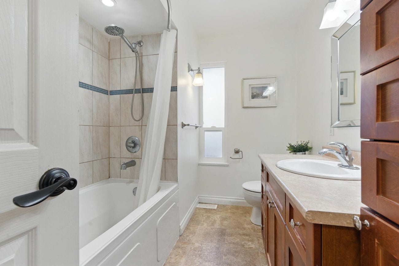 2661 Rogate Avenue - Coquitlam East Single Family Residence for Sale, 5 Bedrooms (R3008142) #18