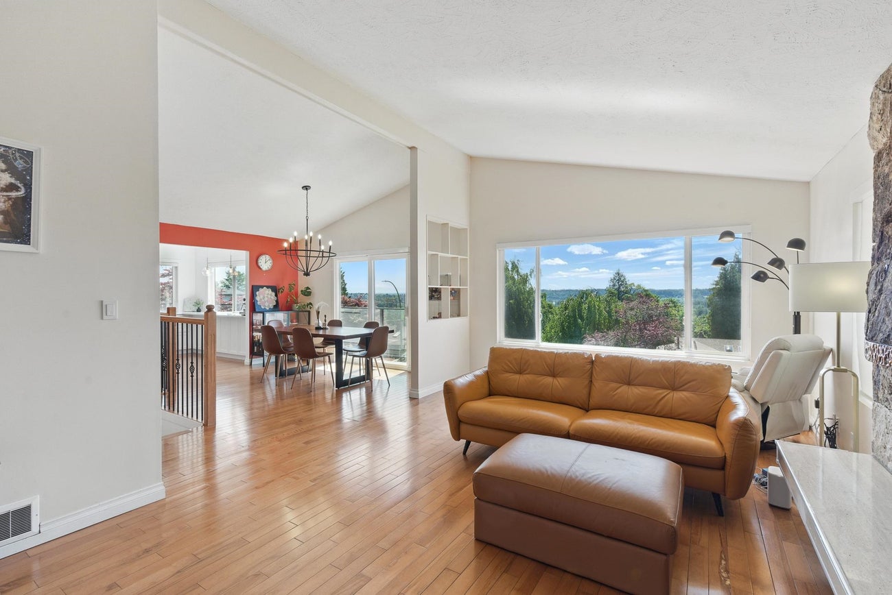 2661 Rogate Avenue - Coquitlam East Single Family Residence for Sale, 5 Bedrooms (R3008142) #2
