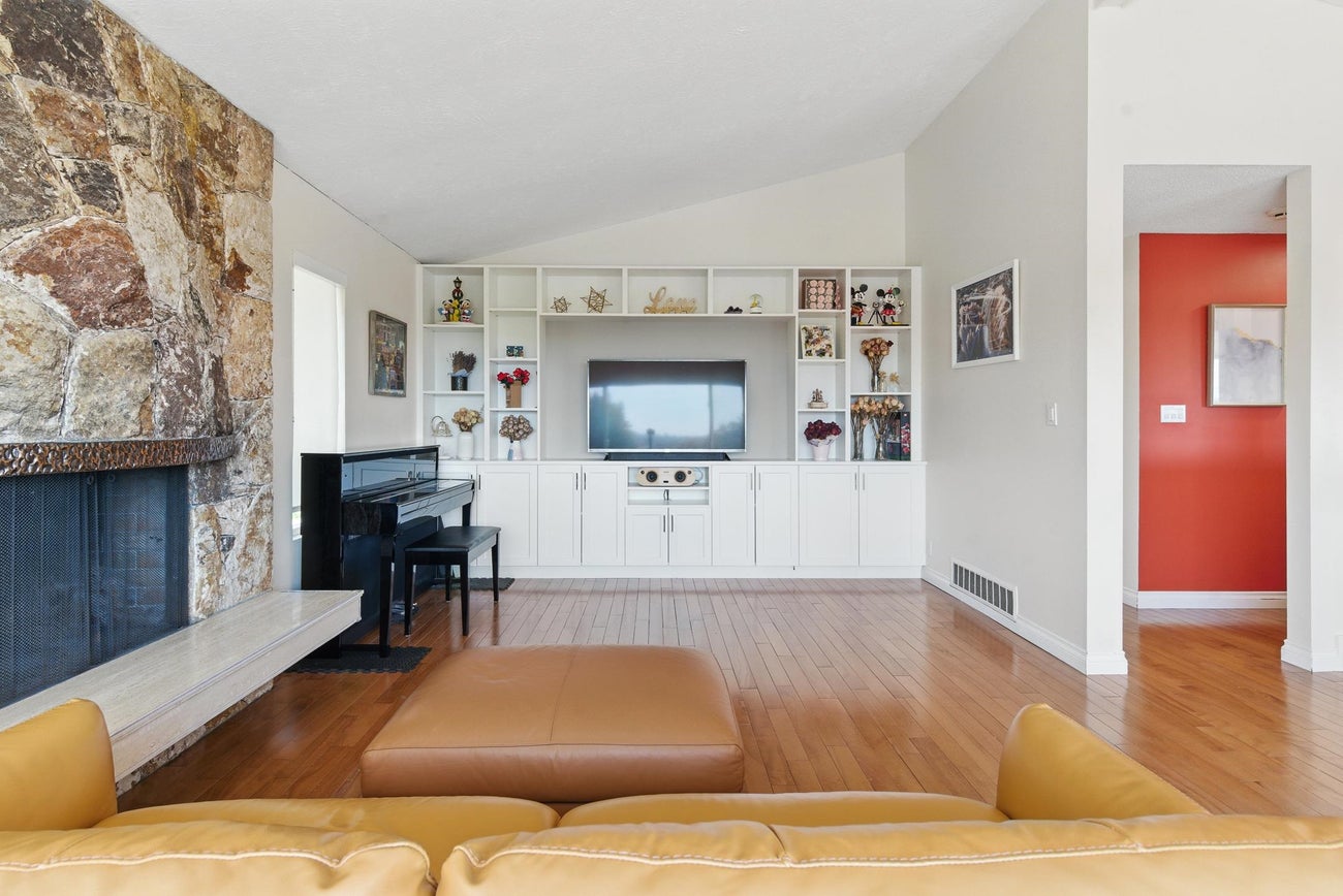 2661 Rogate Avenue - Coquitlam East Single Family Residence for Sale, 5 Bedrooms (R3008142) #6