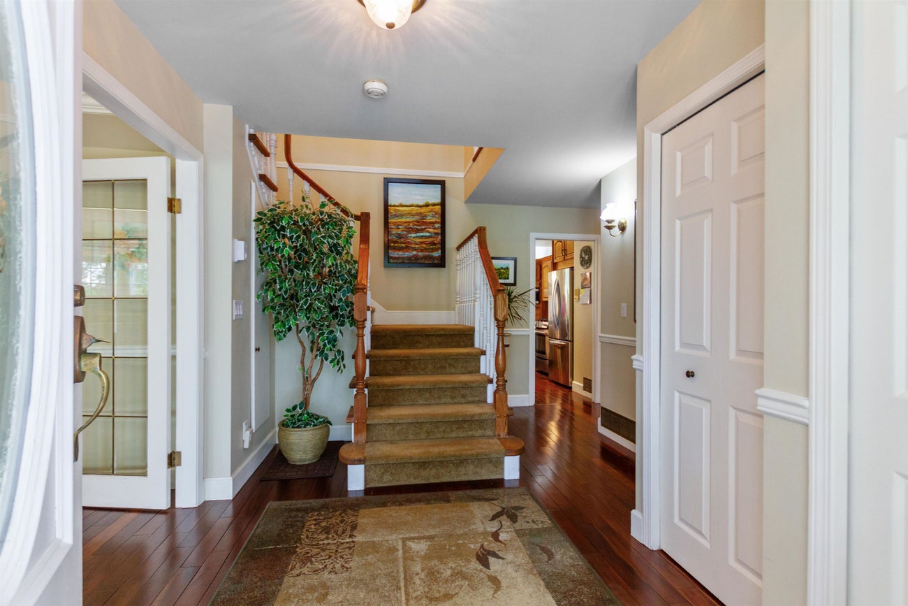 408 Riverview Crescent - Coquitlam East Single Family Residence for Sale, 5 Bedrooms (R3008314) #2