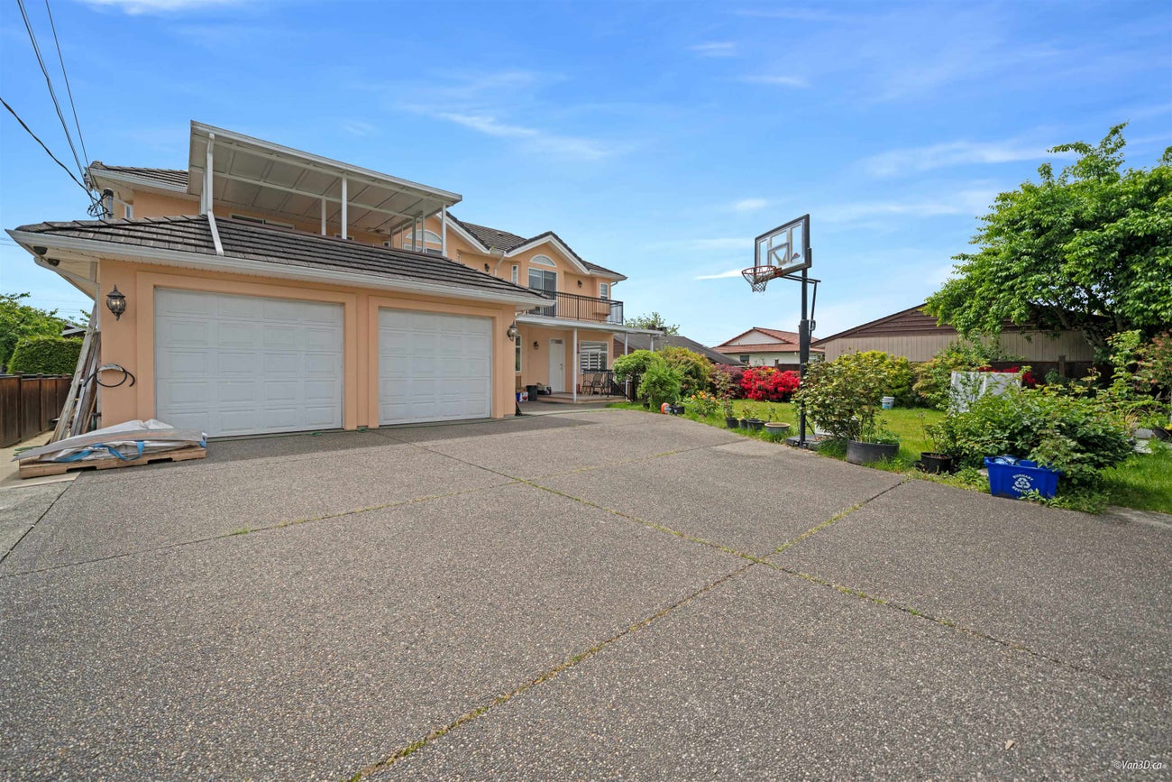 6589 Kitchener Street - Sperling-Duthie Single Family Residence for Sale, 7 Bedrooms (R3008985)# - 37