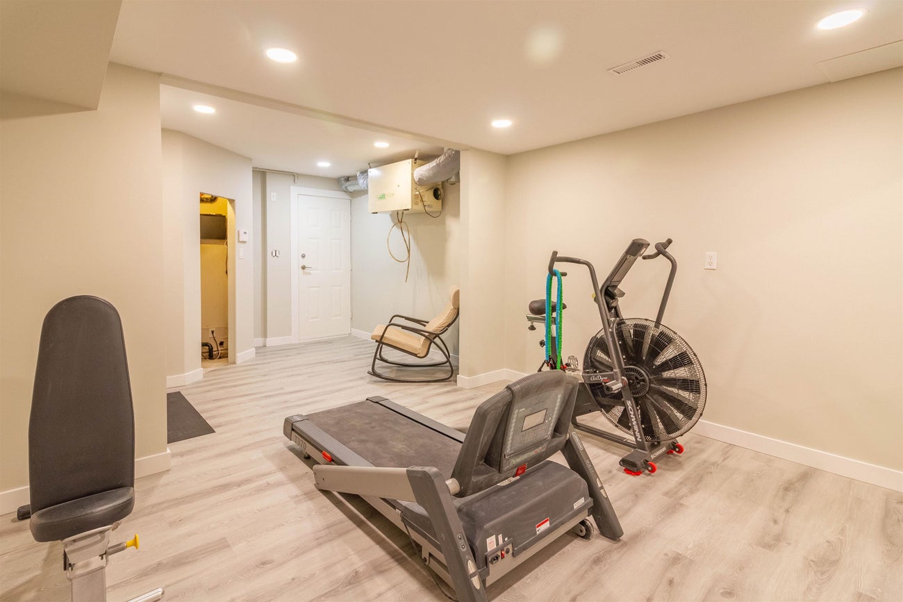 1872 Walnut Crescent - Central Coquitlam Single Family Residence for Sale, 5 Bedrooms (R3010117)# - 30