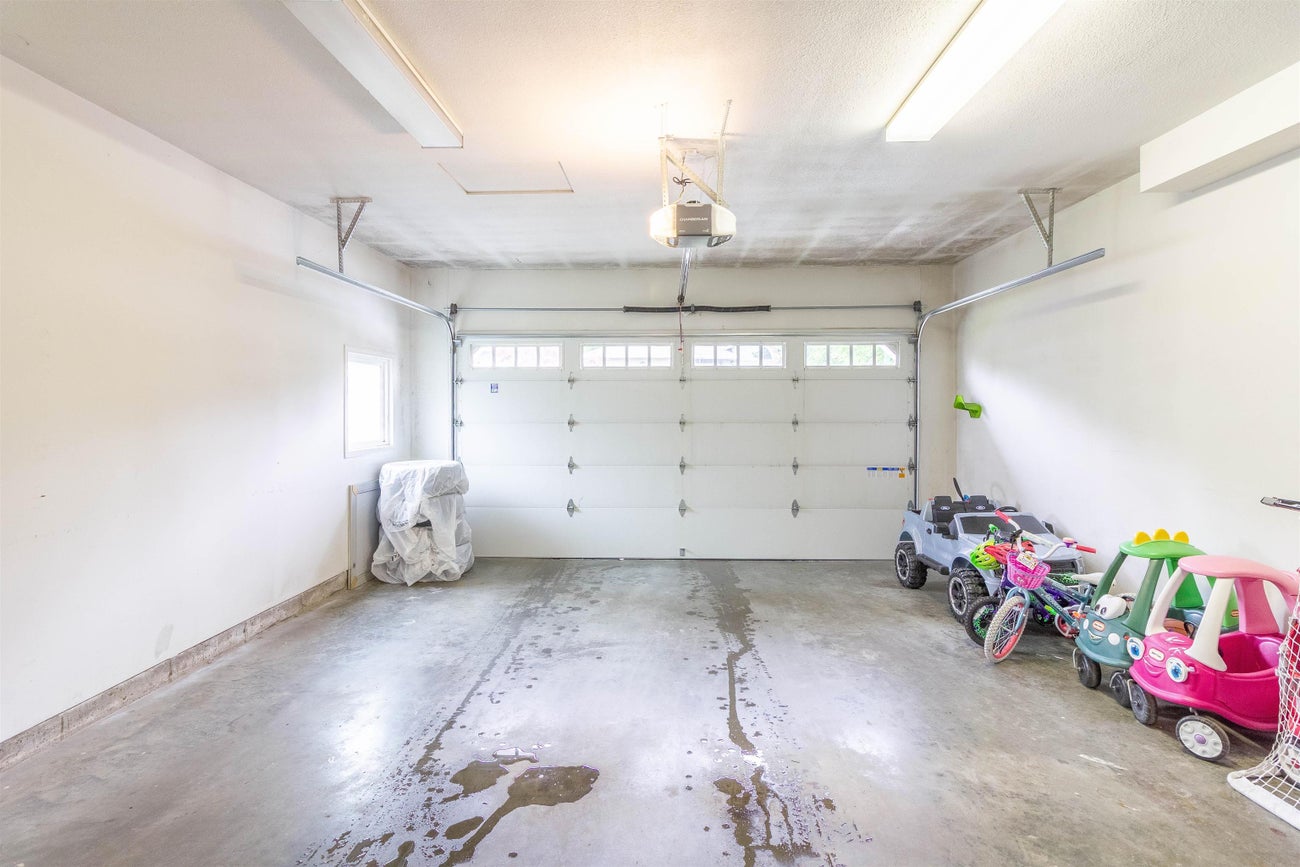 1872 Walnut Crescent - Central Coquitlam Single Family Residence for Sale, 5 Bedrooms (R3010117)# - 34