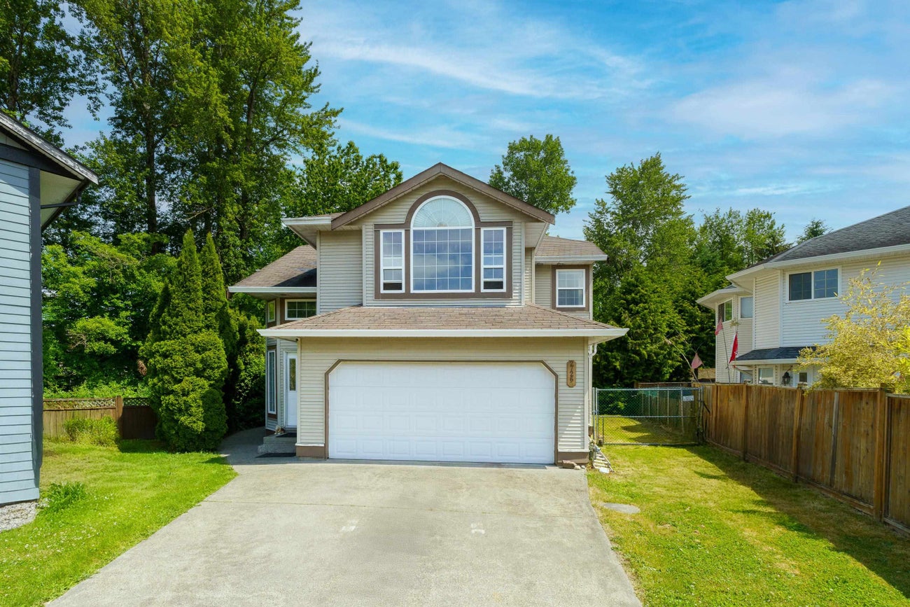 27269 32b Avenue - Aldergrove Langley Single Family Residence for Sale, 4 Bedrooms (R3010551) #1