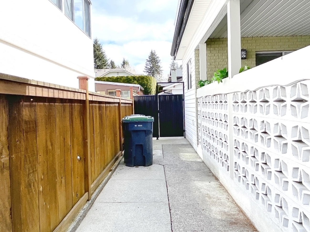 677 Gatensbury Street - Central Coquitlam Single Family Residence for Sale, 5 Bedrooms (R3010612) #21