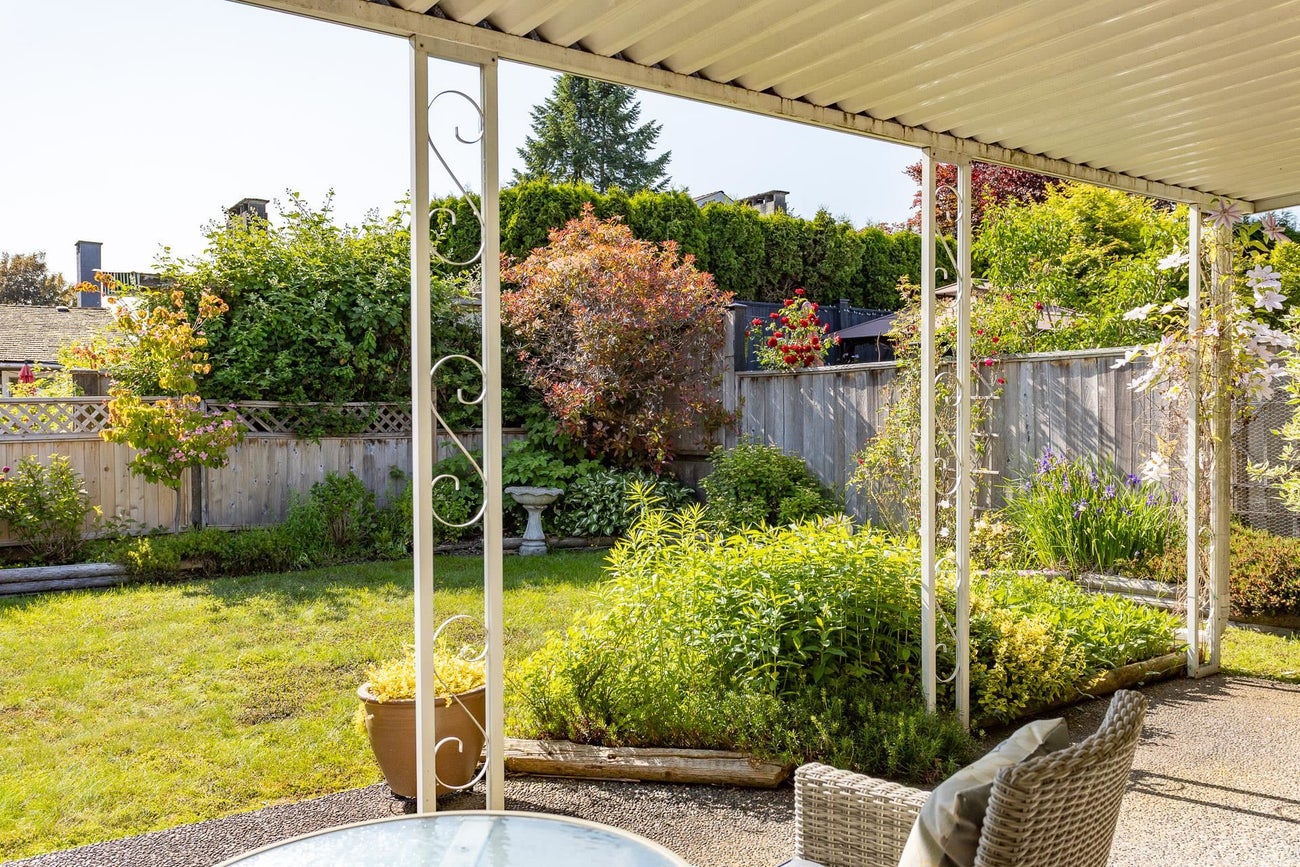 1855 Walnut Crescent - Central Coquitlam Single Family Residence for Sale, 3 Bedrooms (R3010984) #26