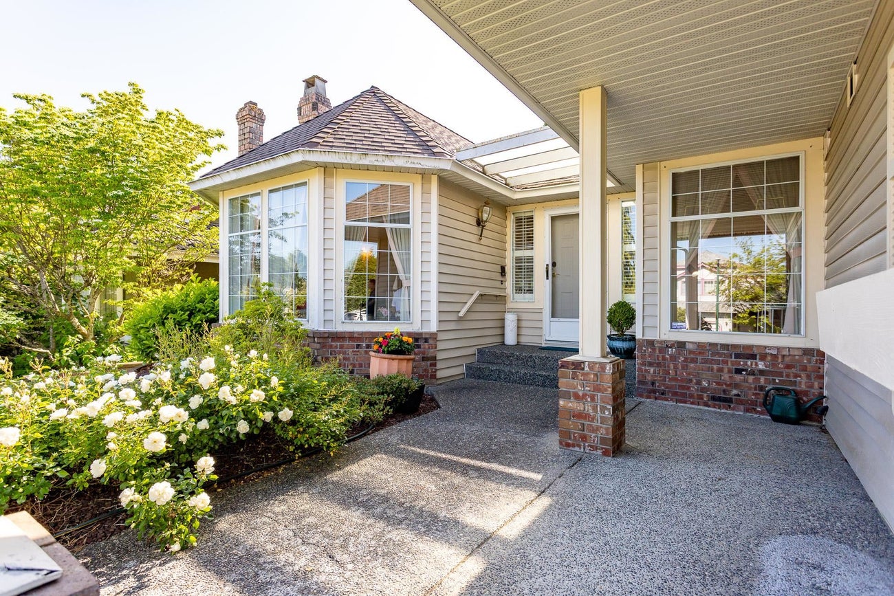 1855 Walnut Crescent - Central Coquitlam Single Family Residence for Sale, 3 Bedrooms (R3010984) #4