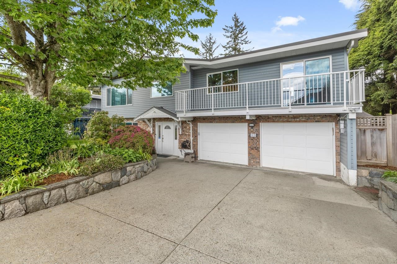 1035 Grover Avenue - Central Coquitlam Single Family Residence for Sale, 5 Bedrooms (R3011050) #1