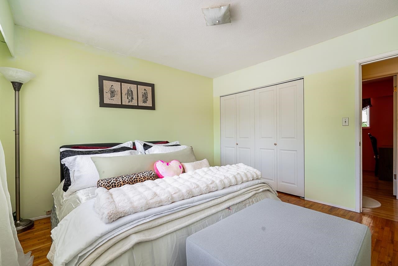 2294 Austin Avenue - Central Coquitlam Single Family Residence for Sale, 5 Bedrooms (R3011209) #13