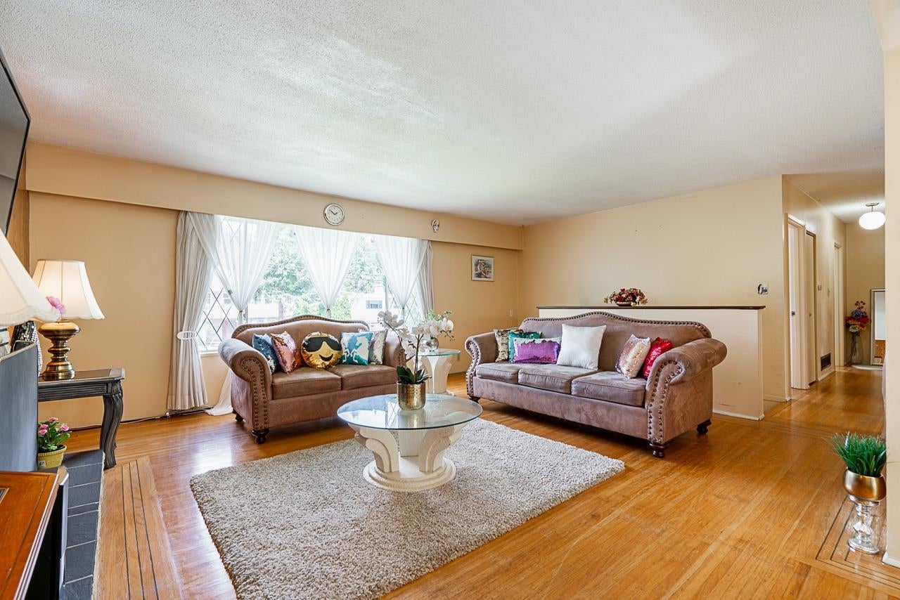 2294 Austin Avenue - Central Coquitlam Single Family Residence for Sale, 5 Bedrooms (R3011209) #6