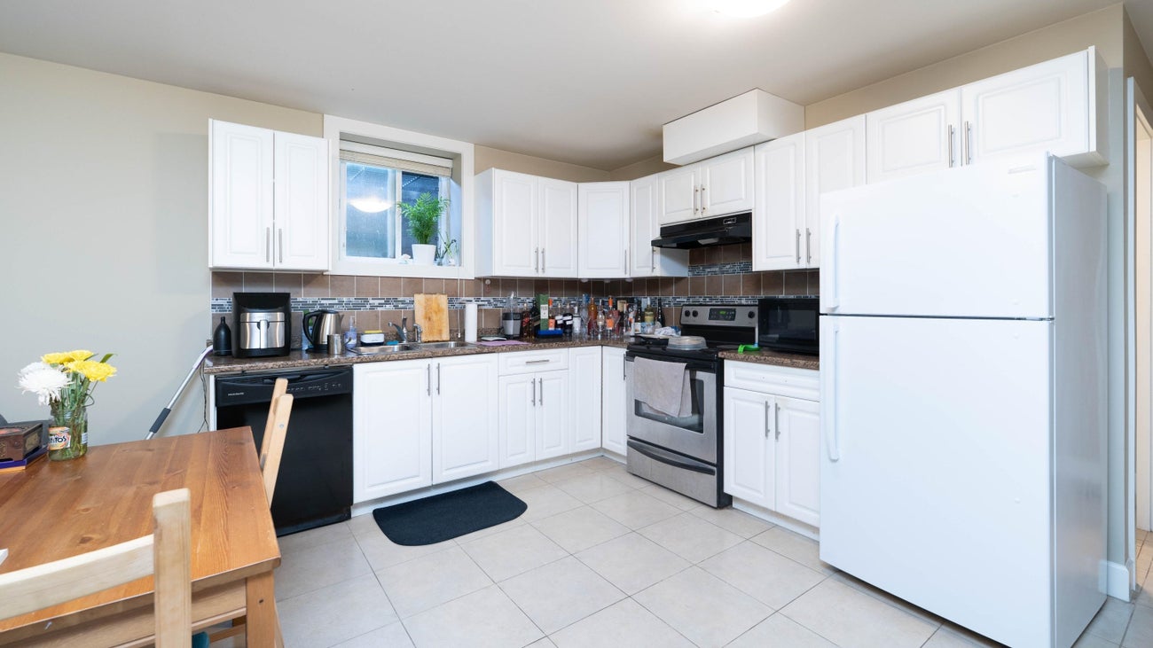 1565 King Albert Avenue - Central Coquitlam Single Family Residence for Sale, 8 Bedrooms (R3011648) #35
