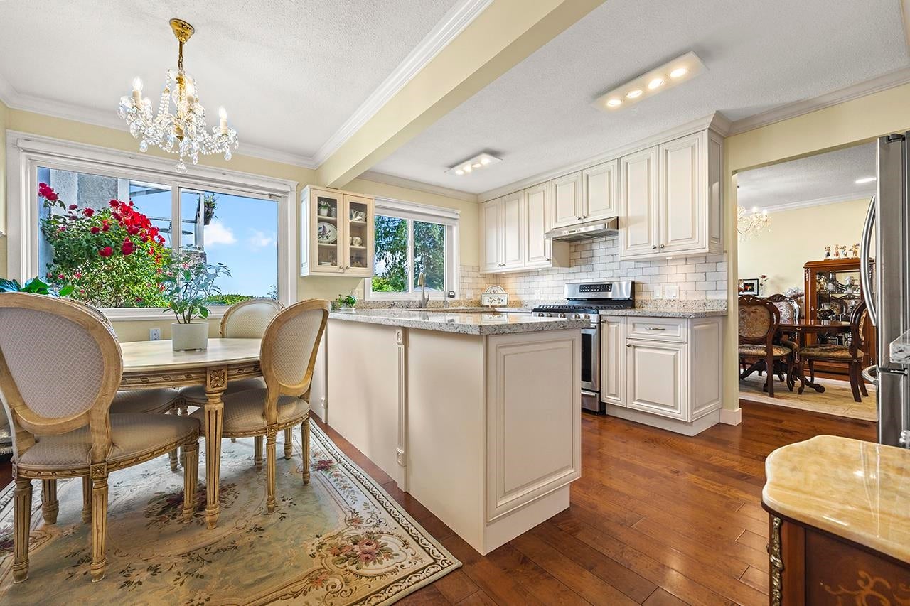 317 Hickey Drive - Coquitlam East Single Family Residence for Sale, 4 Bedrooms (R3013390) #11