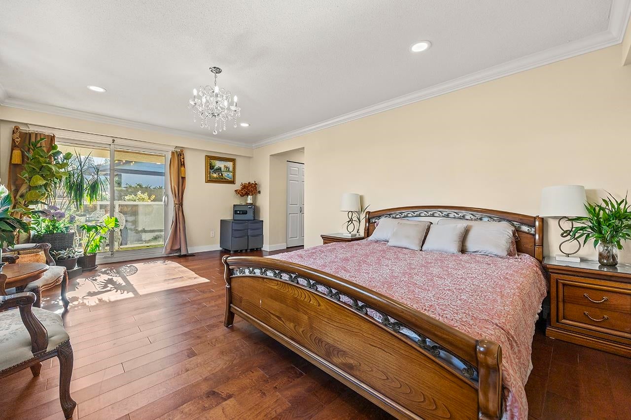 317 Hickey Drive - Coquitlam East Single Family Residence for Sale, 4 Bedrooms (R3013390) #15