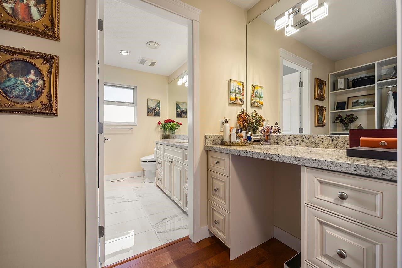 317 Hickey Drive - Coquitlam East Single Family Residence for Sale, 4 Bedrooms (R3013390) #17