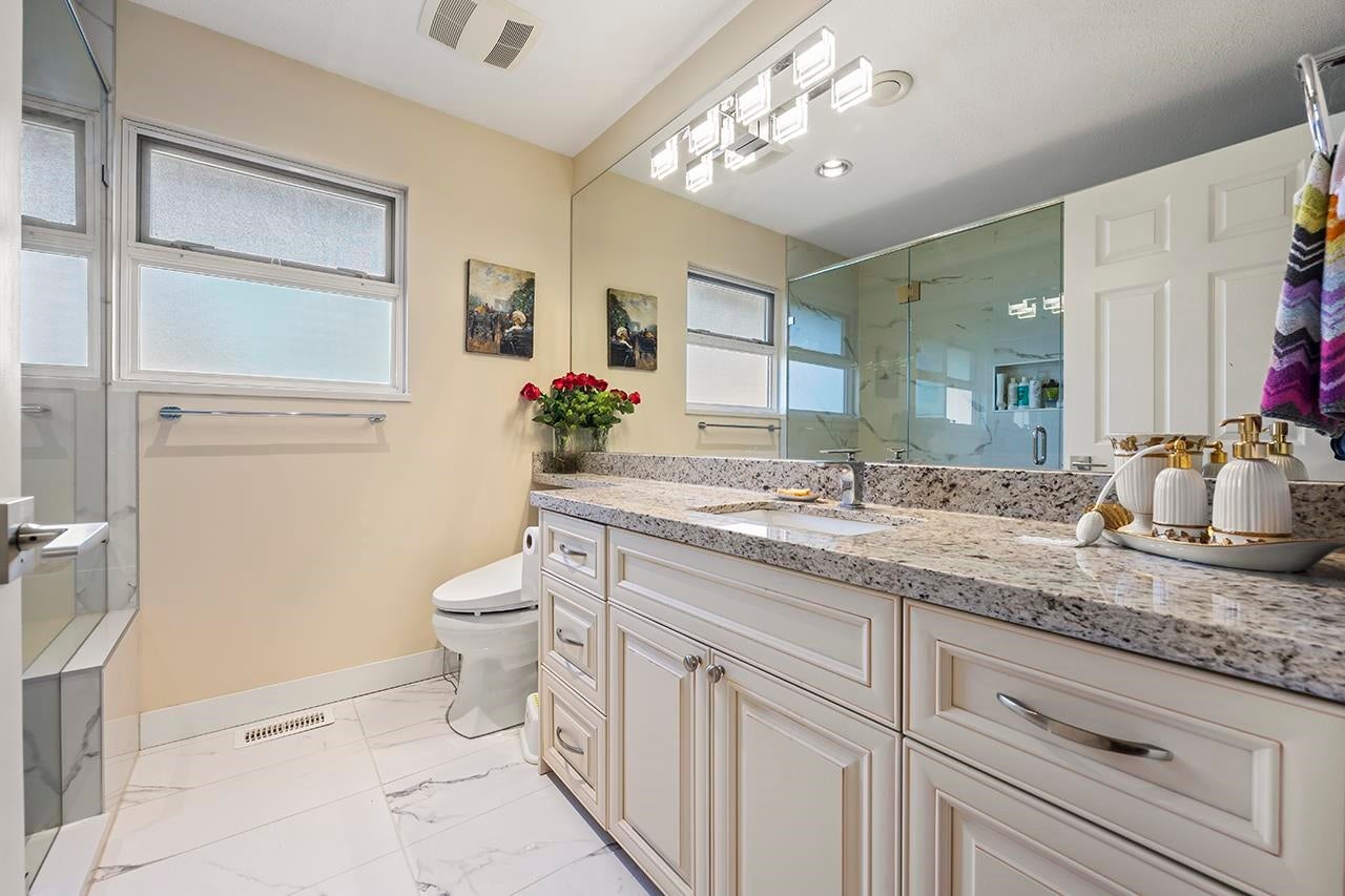 317 Hickey Drive - Coquitlam East Single Family Residence for Sale, 4 Bedrooms (R3013390) #18