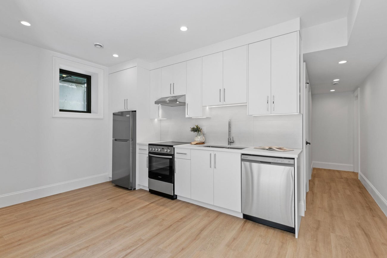 3970 Eton Street - Vancouver Heights Single Family Residence for Sale, 8 Bedrooms (R3013730) #29