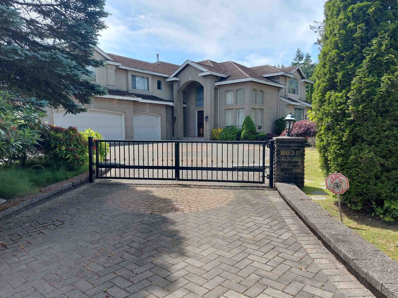 8038 Cloverlake Court - Government Road single-family-residence for Sale, 5 Bedrooms (R3014172)# - 2