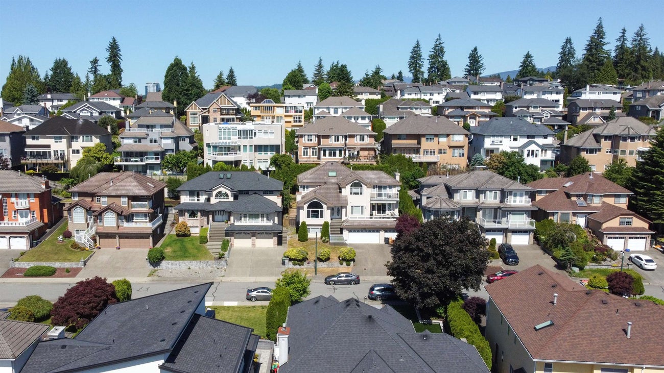 2267 Sorrento Drive - Coquitlam East Single Family Residence for Sale, 5 Bedrooms (R3014473) #4