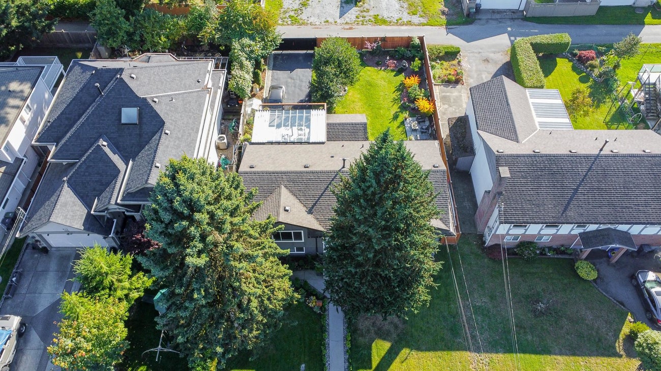 808 Runnymede Avenue - Coquitlam West Single Family Residence for Sale, 6 Bedrooms (R3015052) #38