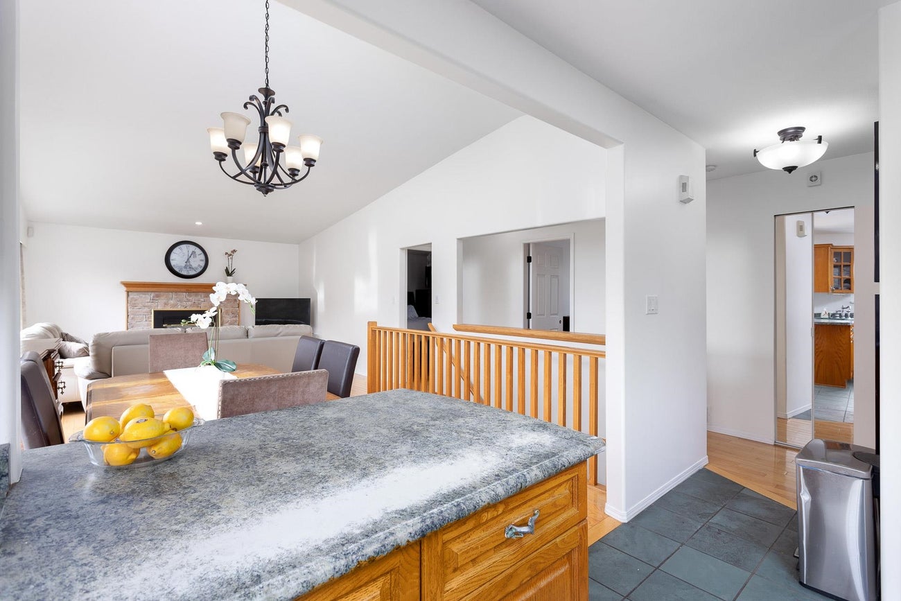 1415 Cornell Avenue - Central Coquitlam Single Family Residence for Sale, 4 Bedrooms (R3015336) #17