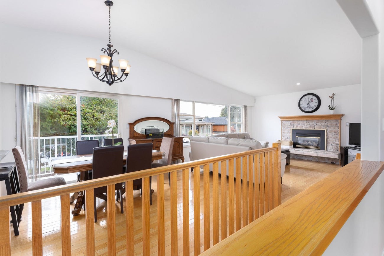 1415 Cornell Avenue - Central Coquitlam Single Family Residence for Sale, 4 Bedrooms (R3015336) #8