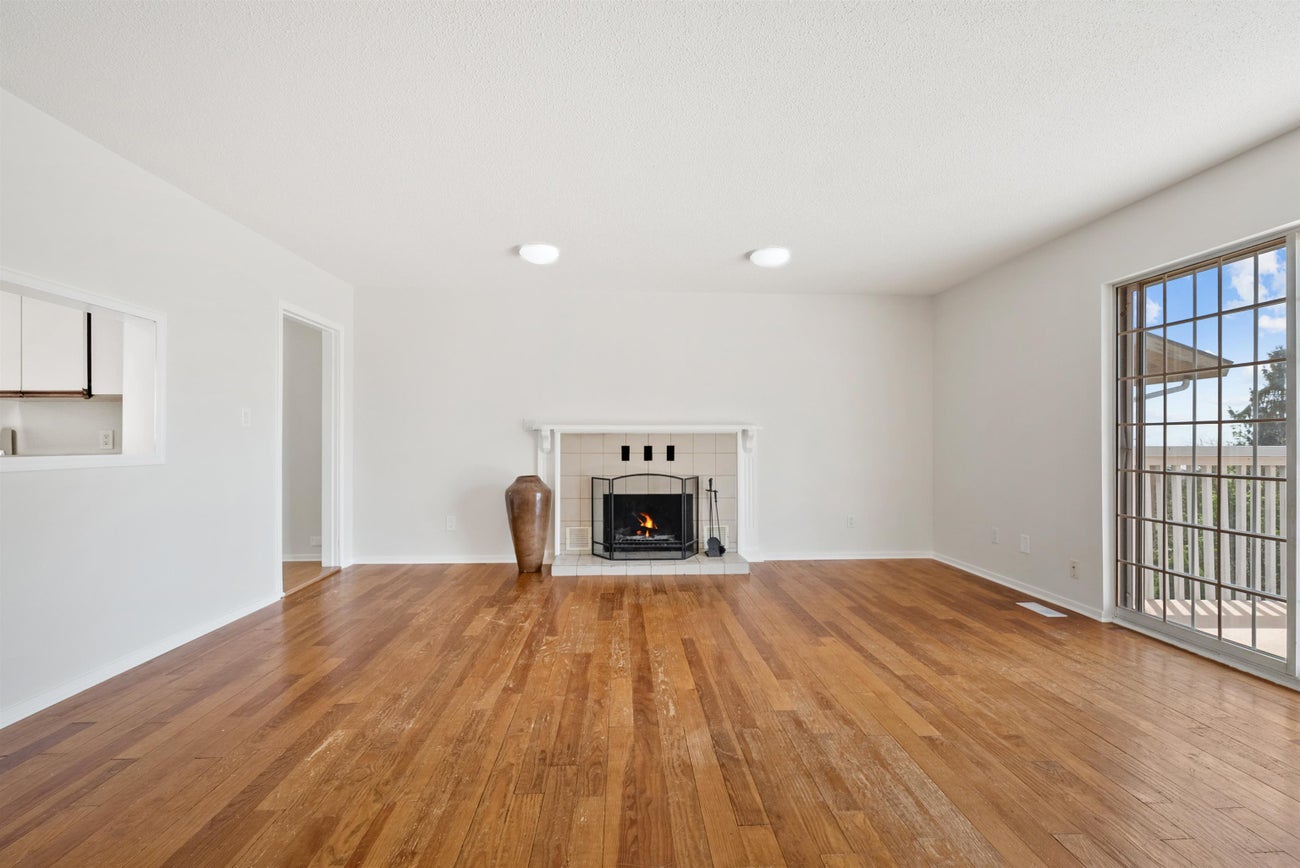 240 Montgomery Street - Central Coquitlam Single Family Residence for Sale, 5 Bedrooms (R3015681) #12