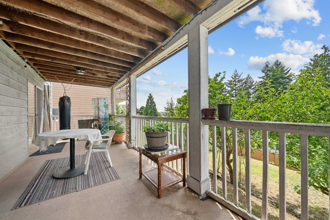 240 Montgomery Street - Central Coquitlam Single Family Residence for Sale, 5 Bedrooms (R3015681) #31
