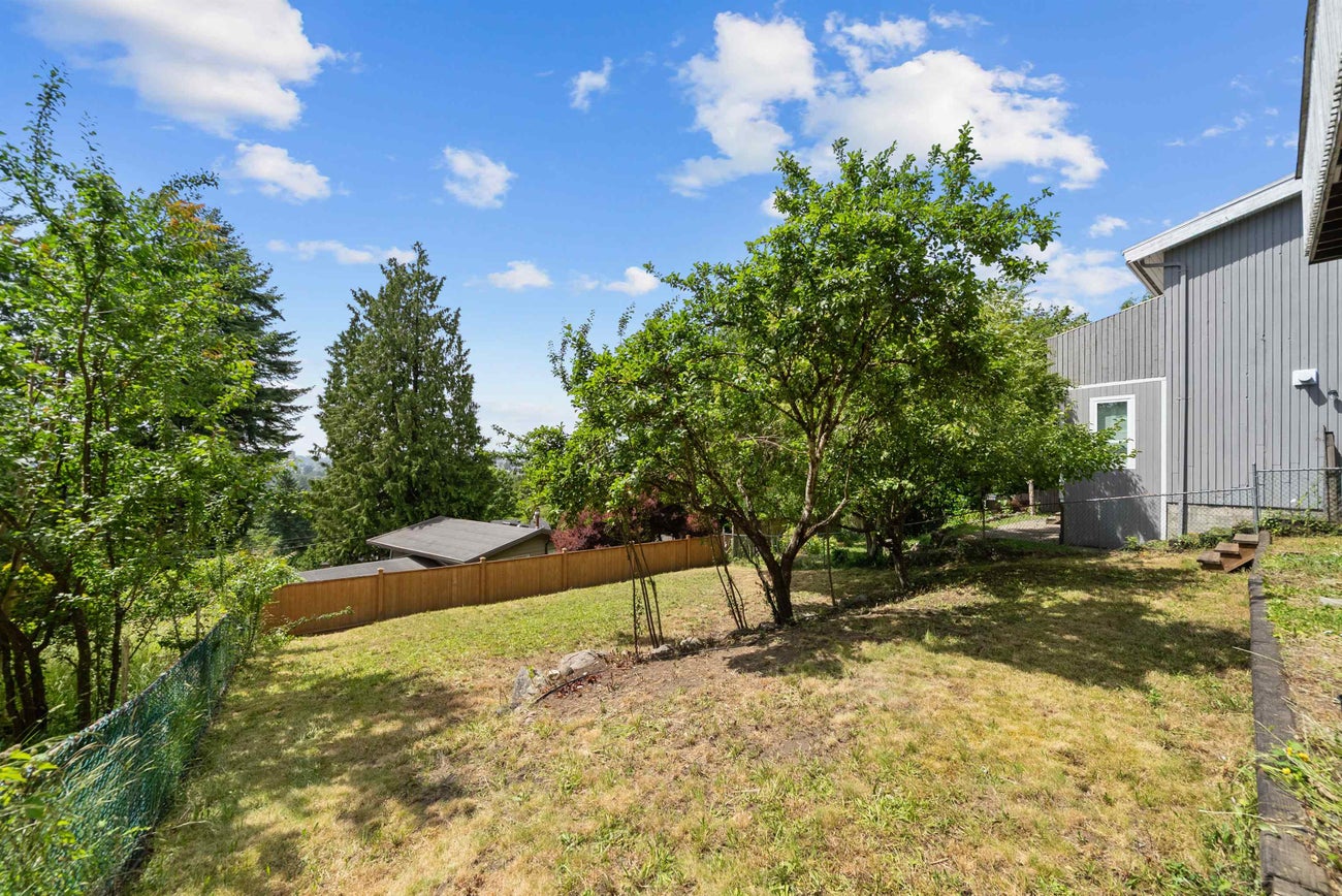 240 Montgomery Street - Central Coquitlam Single Family Residence for Sale, 5 Bedrooms (R3015681) #32