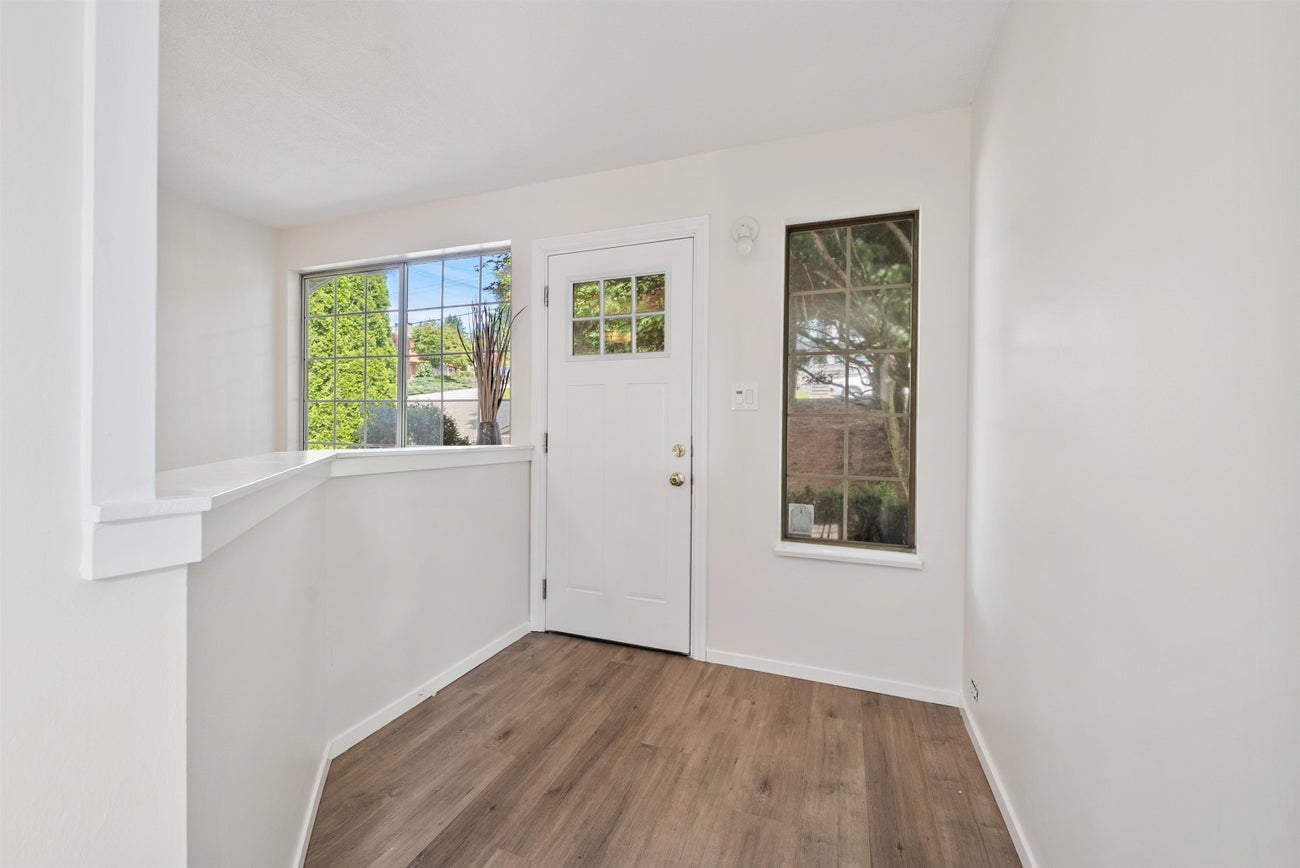 240 Montgomery Street - Central Coquitlam Single Family Residence for Sale, 5 Bedrooms (R3015681) #5